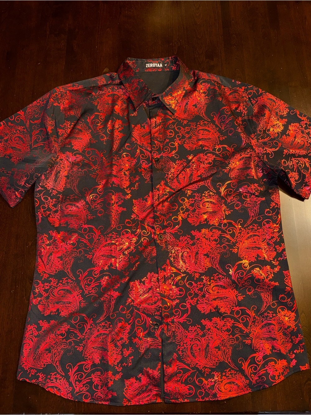 Men’s Red Paisley Short-Sleeve Shirt- great for nights out! Like new!